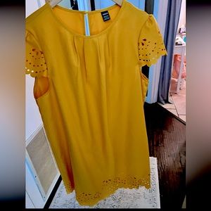 Yellow Laser Cut Out Dress Sz XL in EUC perfect for Easter!